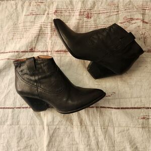 Frye Reina Leather Western Ankle Bootie Size 9.5